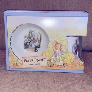 Wedgwood Beatrix Potter Peter Rabbit child’s dinner set
